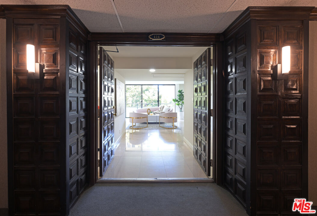 10535 Wilshire Boulevard, Unit 414 Los Angeles, CA 90024 - Photo 15 of 41 a view of gallery