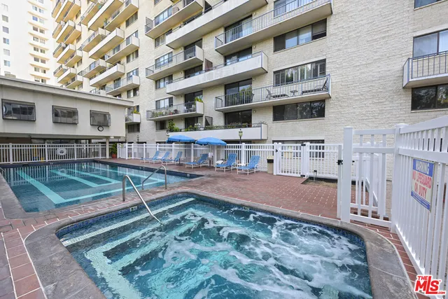 a view of outdoor space