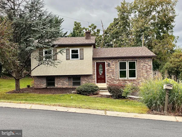 $339,900 | 8 Bunker Hill Road, Stevens, PA 17578