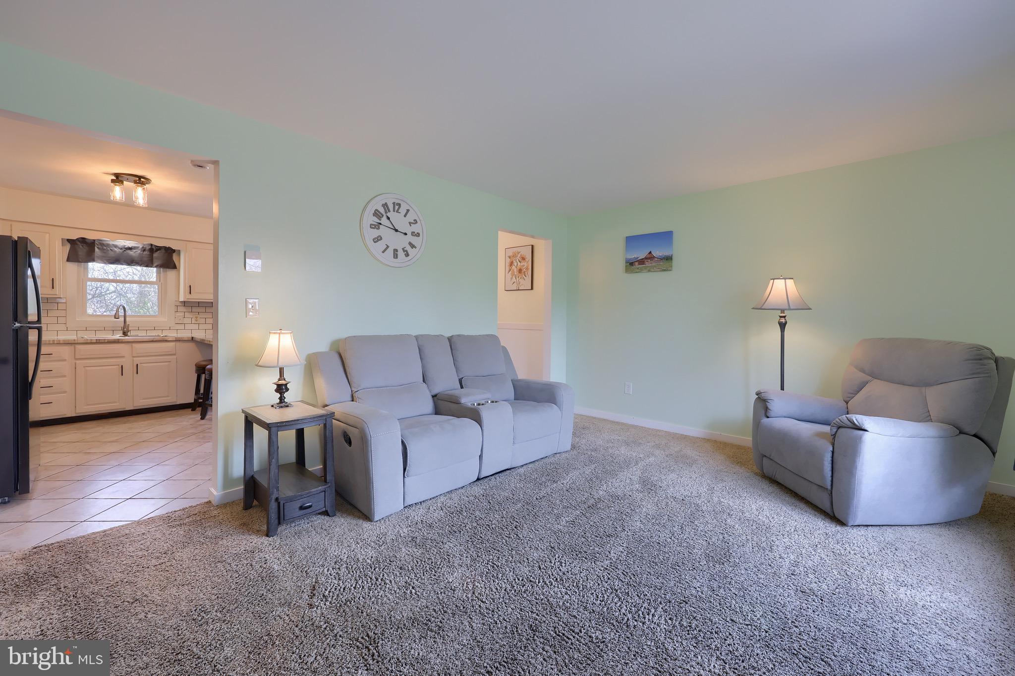 8 Bunker Hill Road Stevens, PA 17578 - Photo 22 of 59 Living Room