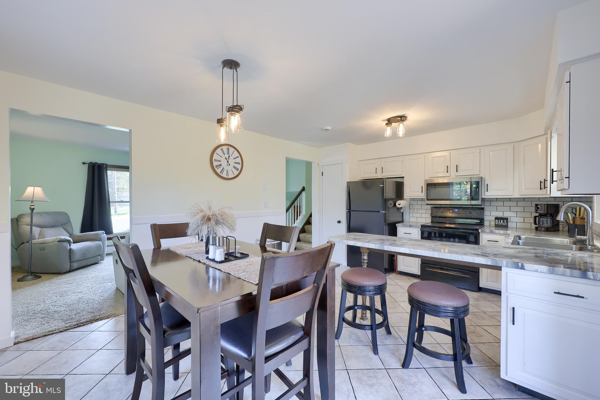 8 Bunker Hill Road Stevens, PA 17578 - Photo 27 of 59 Dining Area