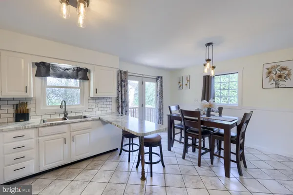 $339,900 | 8 Bunker Hill Road, Stevens, PA 17578