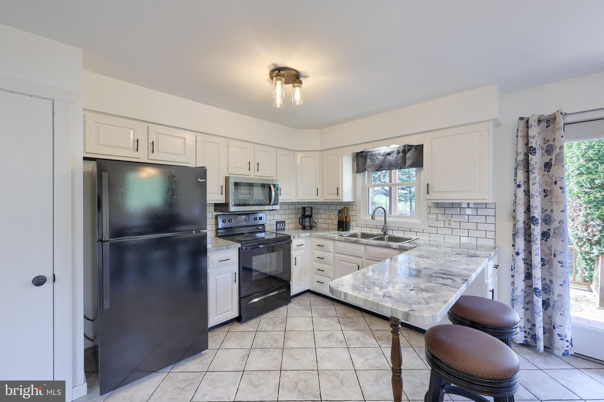 8 Bunker Hill Road Stevens, PA 17578 - Photo 30 of 59 Kitchen