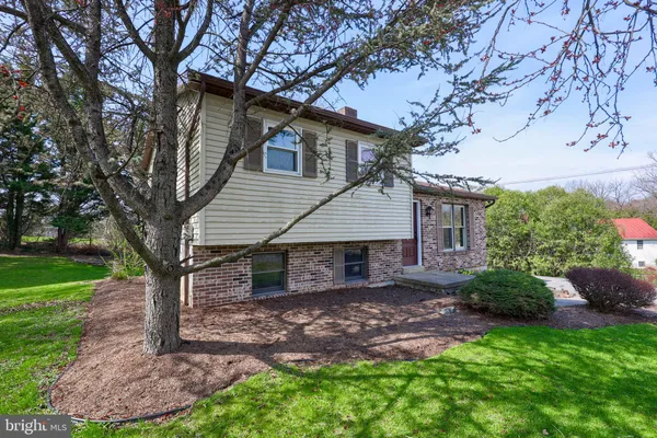 $339,900 | 8 Bunker Hill Road, Stevens, PA 17578