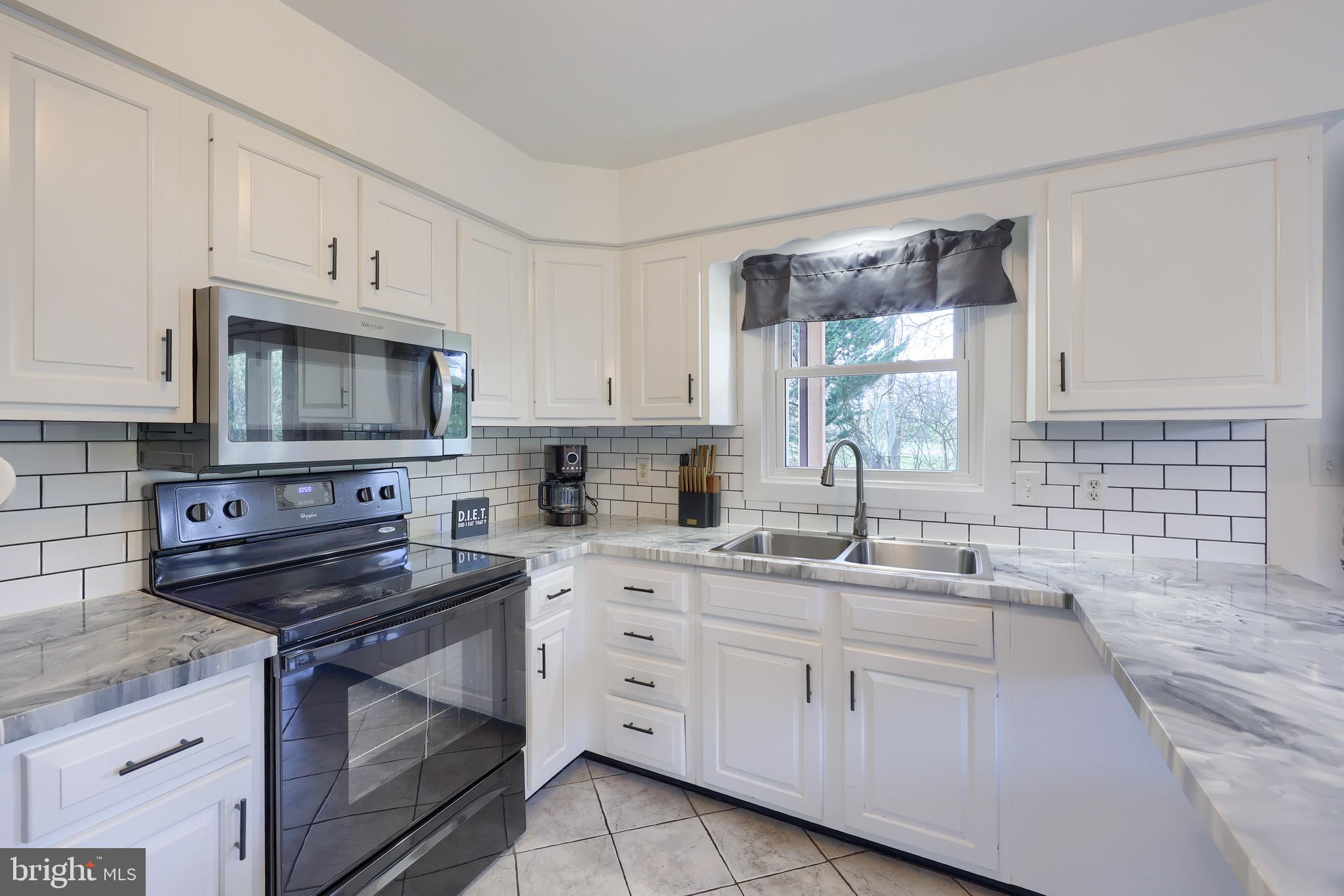 8 Bunker Hill Road Stevens, PA 17578 - Photo 31 of 59 Kitchen