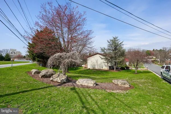 $339,900 | 8 Bunker Hill Road, Stevens, PA 17578