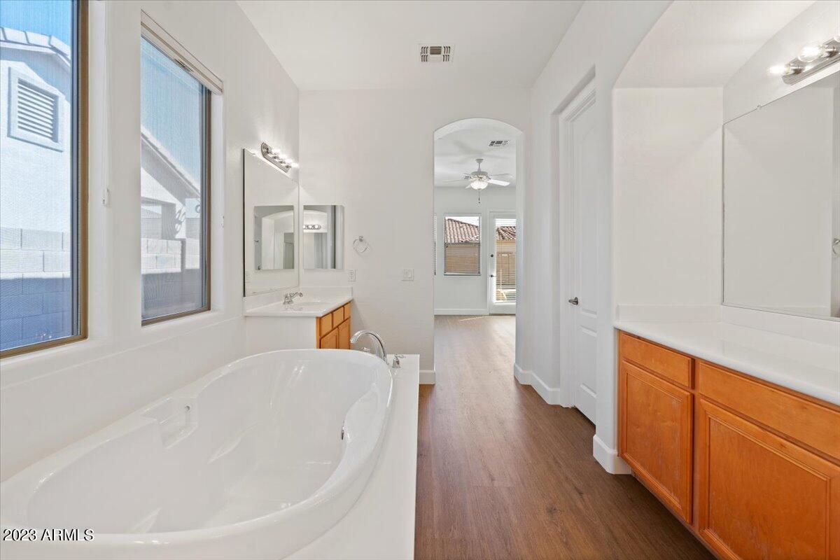 2413 West Sienna Bouquet Place Phoenix, AZ 85085 - Photo 32 of 61 27-Primary Bathroom