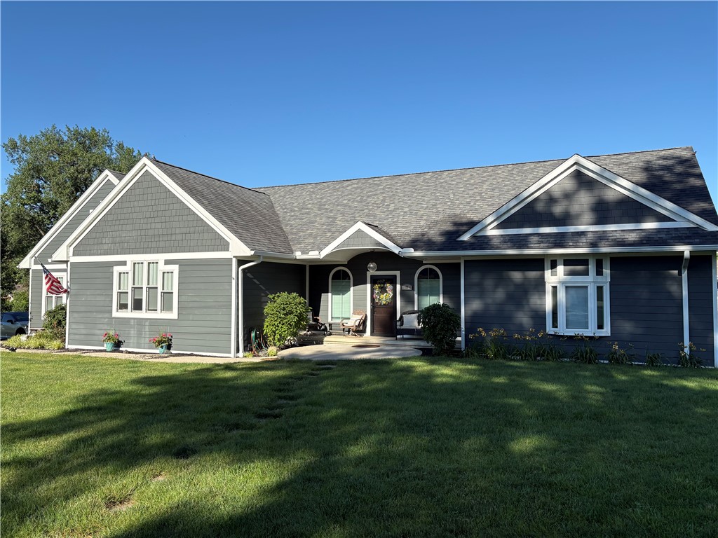 11 Country Club Road Paris, IL 61944 - Photo 2 of 19
