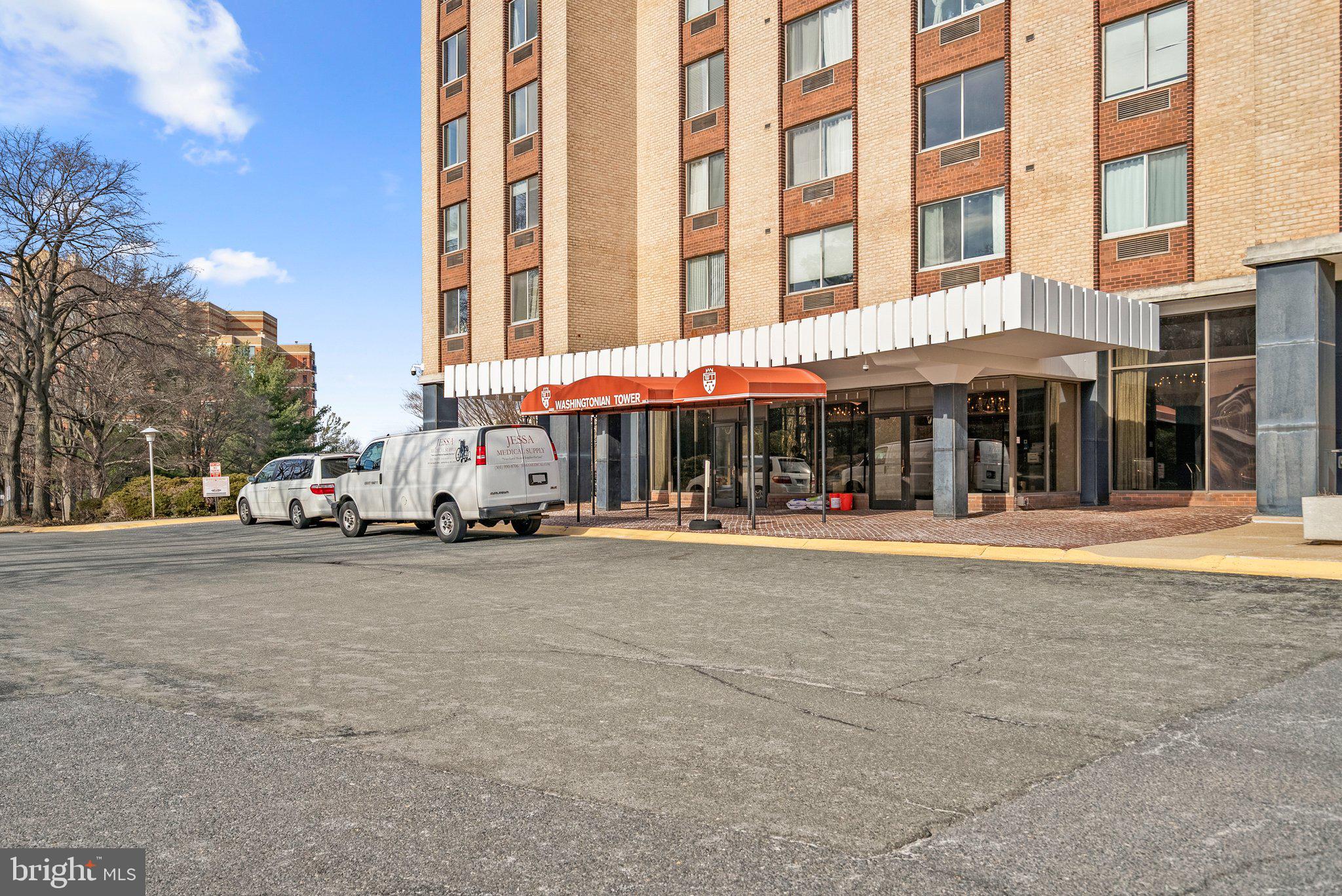 9701 Fields Road, Unit 1800 Gaithersburg, MD 20878 - Photo 11 of 16 front view of a building with a street