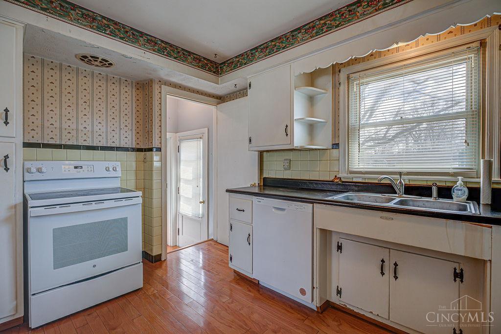 4210 Hamilton Cleves Road Fairfield, OH 45014 - Photo 4 of 26