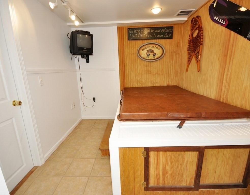 17 Old Marlboro Road Maynard, MA 01754 - Photo 33 of 42 Gallery Image 33