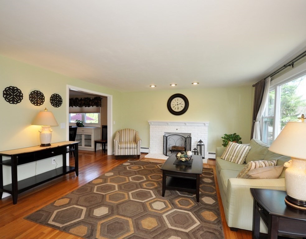 17 Old Marlboro Road Maynard, MA 01754 - Photo 5 of 42 Gallery Image 5