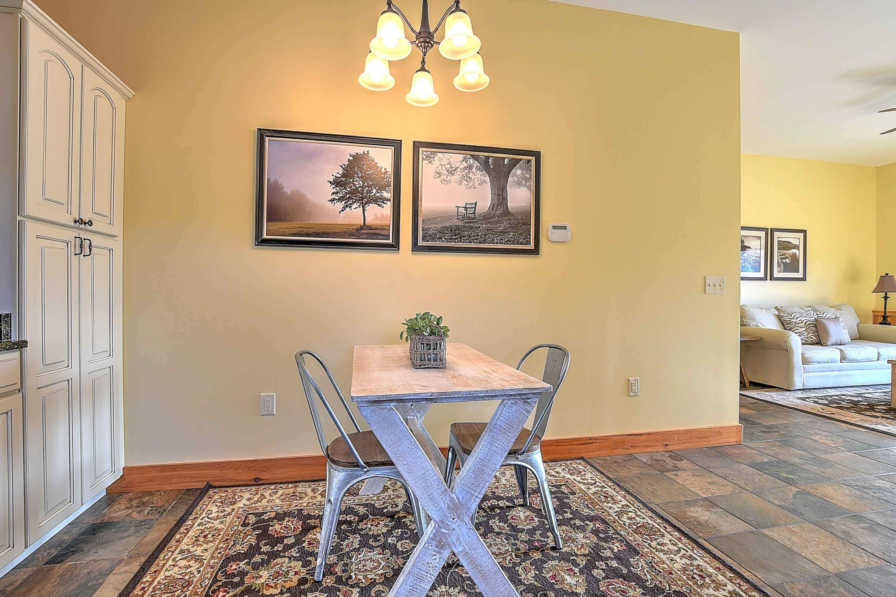 10357 Rich Valley Road Bristol, VA 24202 - Photo 13 of 38 10357 Rich Valley Rd-9