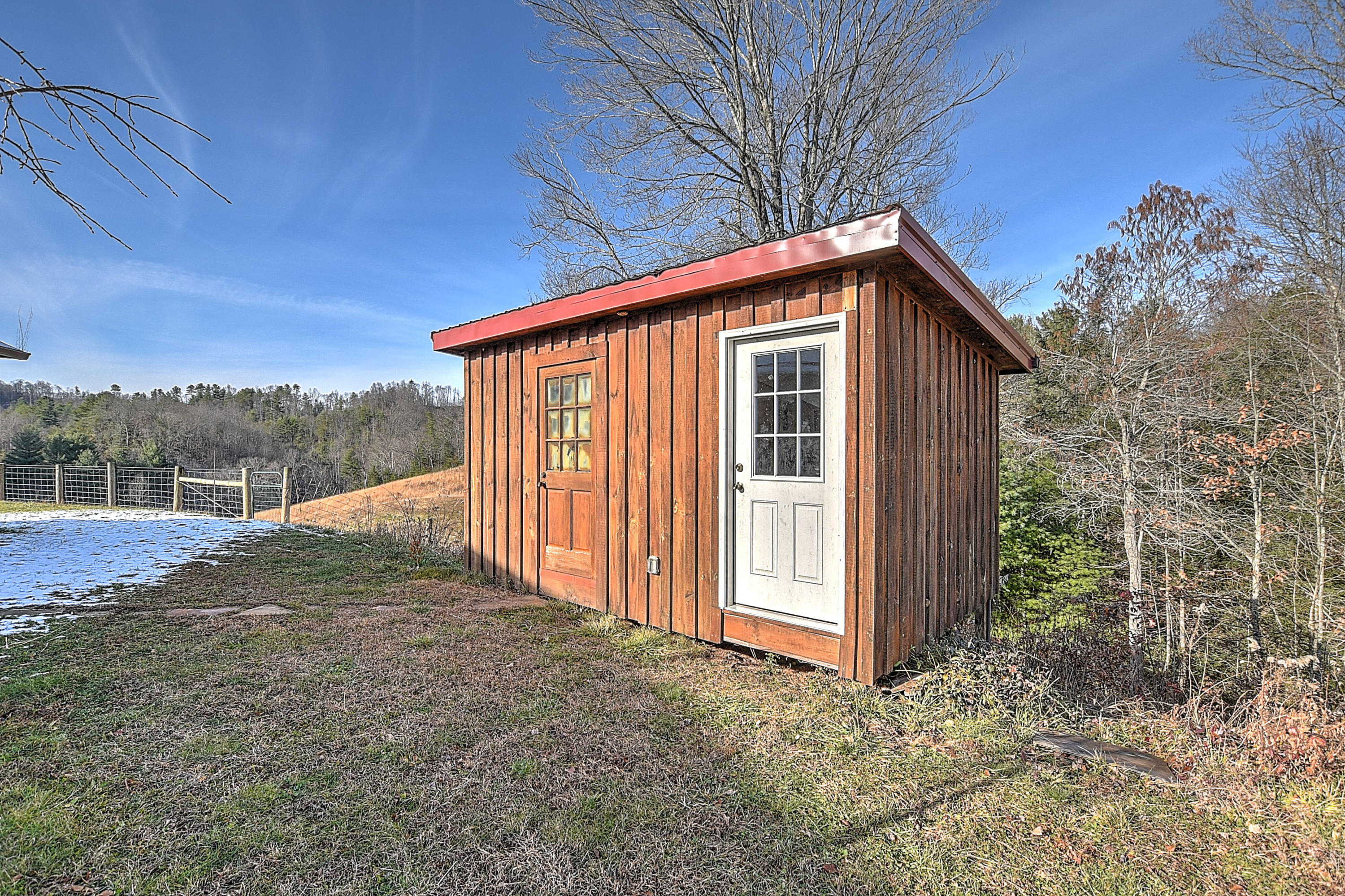 10357 Rich Valley Road Bristol, VA 24202 - Photo 34 of 38 10357 Rich Valley Rd-33