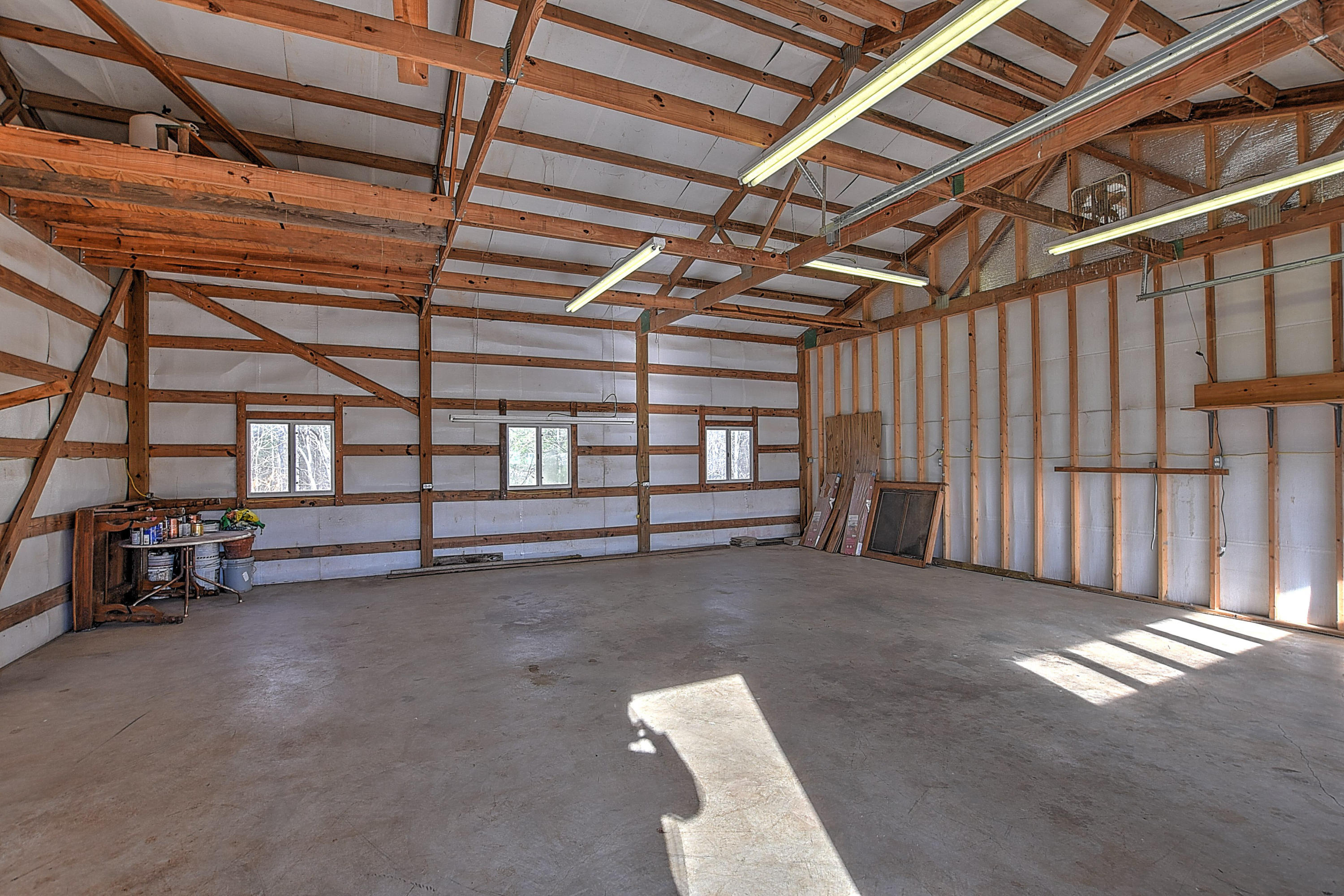 10357 Rich Valley Road Bristol, VA 24202 - Photo 36 of 38 10357 Rich Valley Rd-35