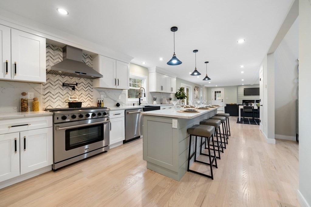 35 Marcus Road Sharon, MA 02067 - Photo 4 of 42