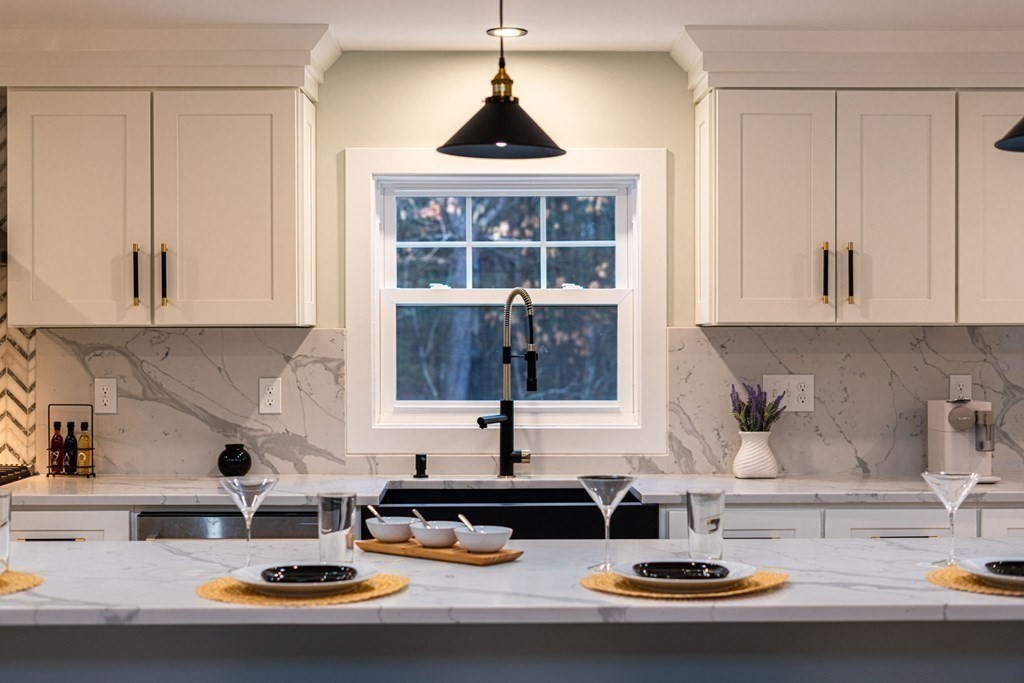35 Marcus Road Sharon, MA 02067 - Photo 7 of 42