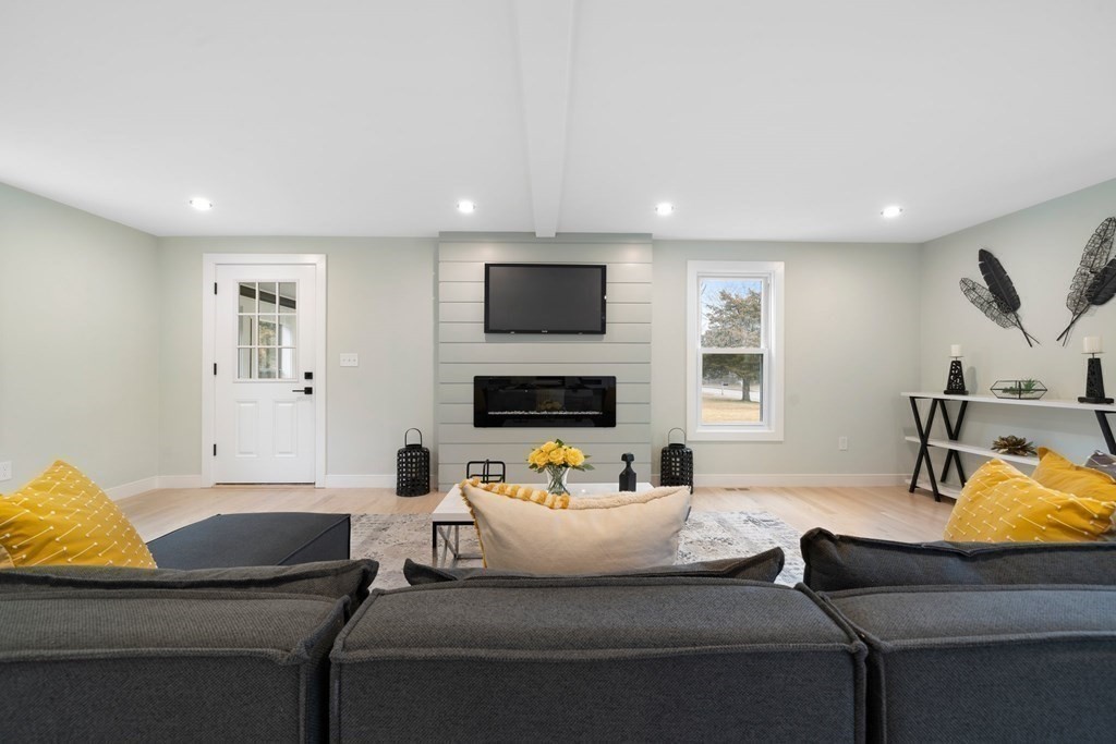 35 Marcus Road Sharon, MA 02067 - Photo 10 of 42