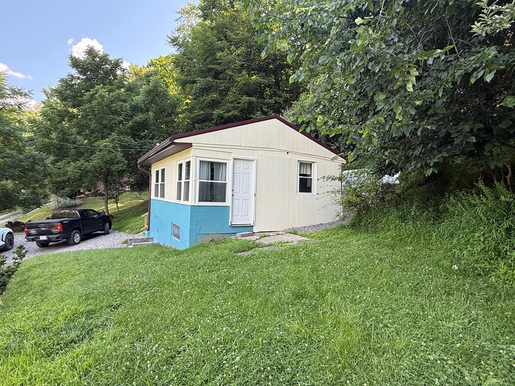 148 Rummel Road Ford City, PA 16226 - Photo 4 of 13 Gallery Image 4