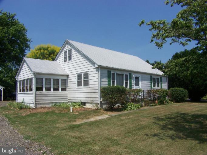 269 Maloney Road Elkton, MD 21921 - Photo 2 of 9 Sunroom