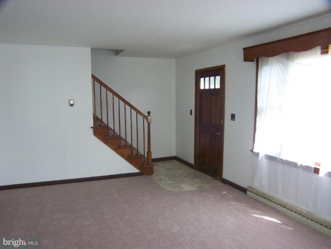 269 Maloney Road Elkton, MD 21921 - Photo 8 of 9 Living Room