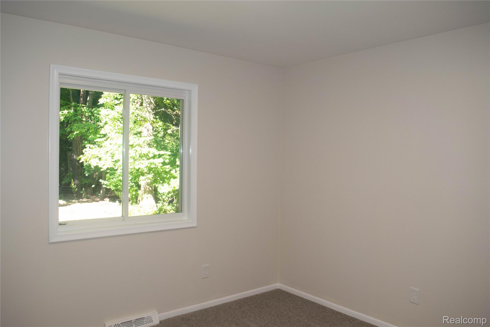 58085 Dulwich Washington, MI 48094 - Photo 17 of 21 OCT 2 2024 034.jpg