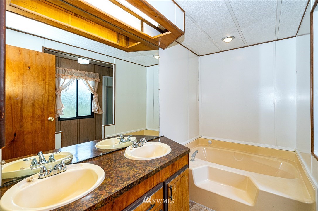 1306 C Hining Road Winlock, WA 98596 - Photo 20 of 32