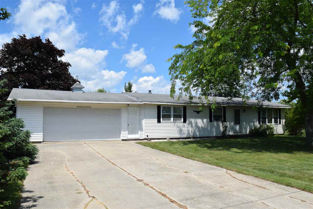 2121 East River Road Kawkawlin, MI 48631 - Photo 1 of 21