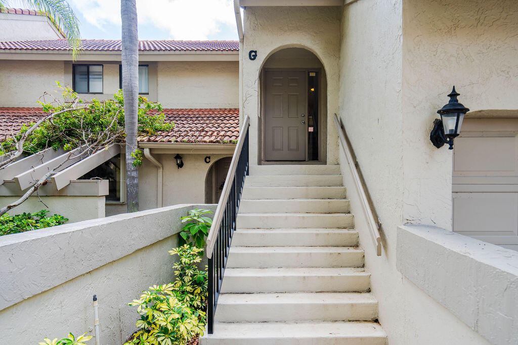 5710 Coach House Circle, Unit G Boca Raton, FL 33486 - Photo 2 of 24 DSC08387