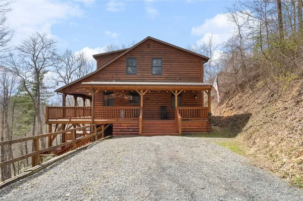 $965,000 | 871 Willow Mountain Drive, Vilas, NC 28692
