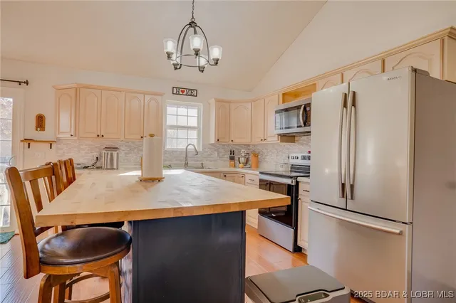 $299,000 | 18 Kathryn Court, Camdenton, MO 65020