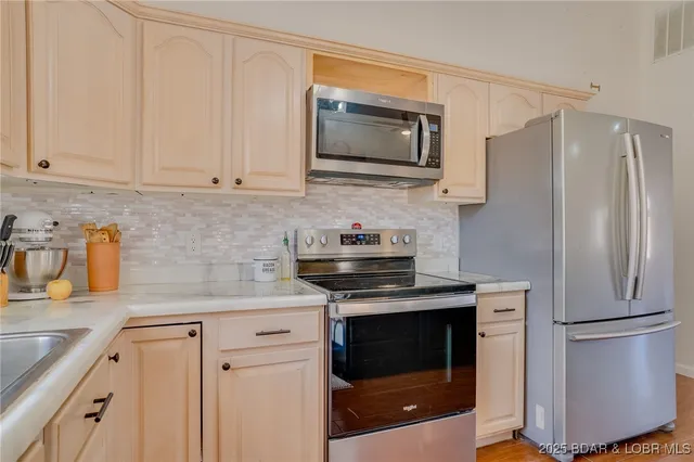 $299,000 | 18 Kathryn Court, Camdenton, MO 65020