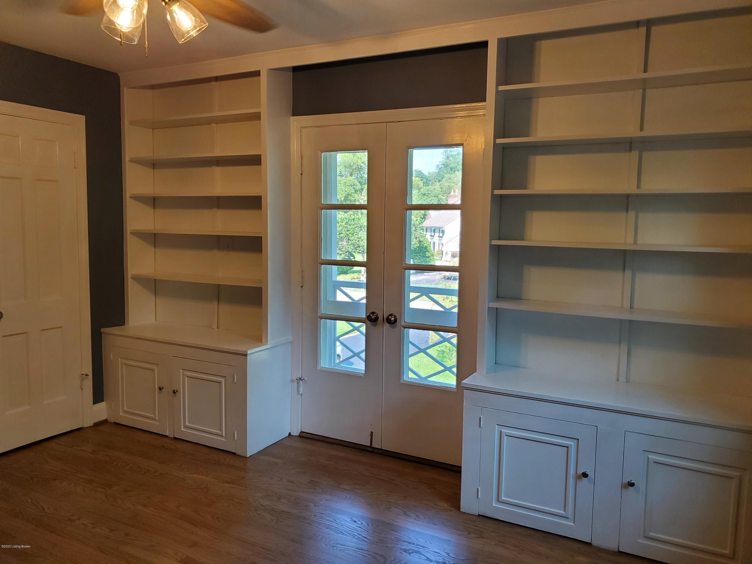 302 Old Farm Road Louisville, KY 40207 - Photo 24 of 33 second bedroom
