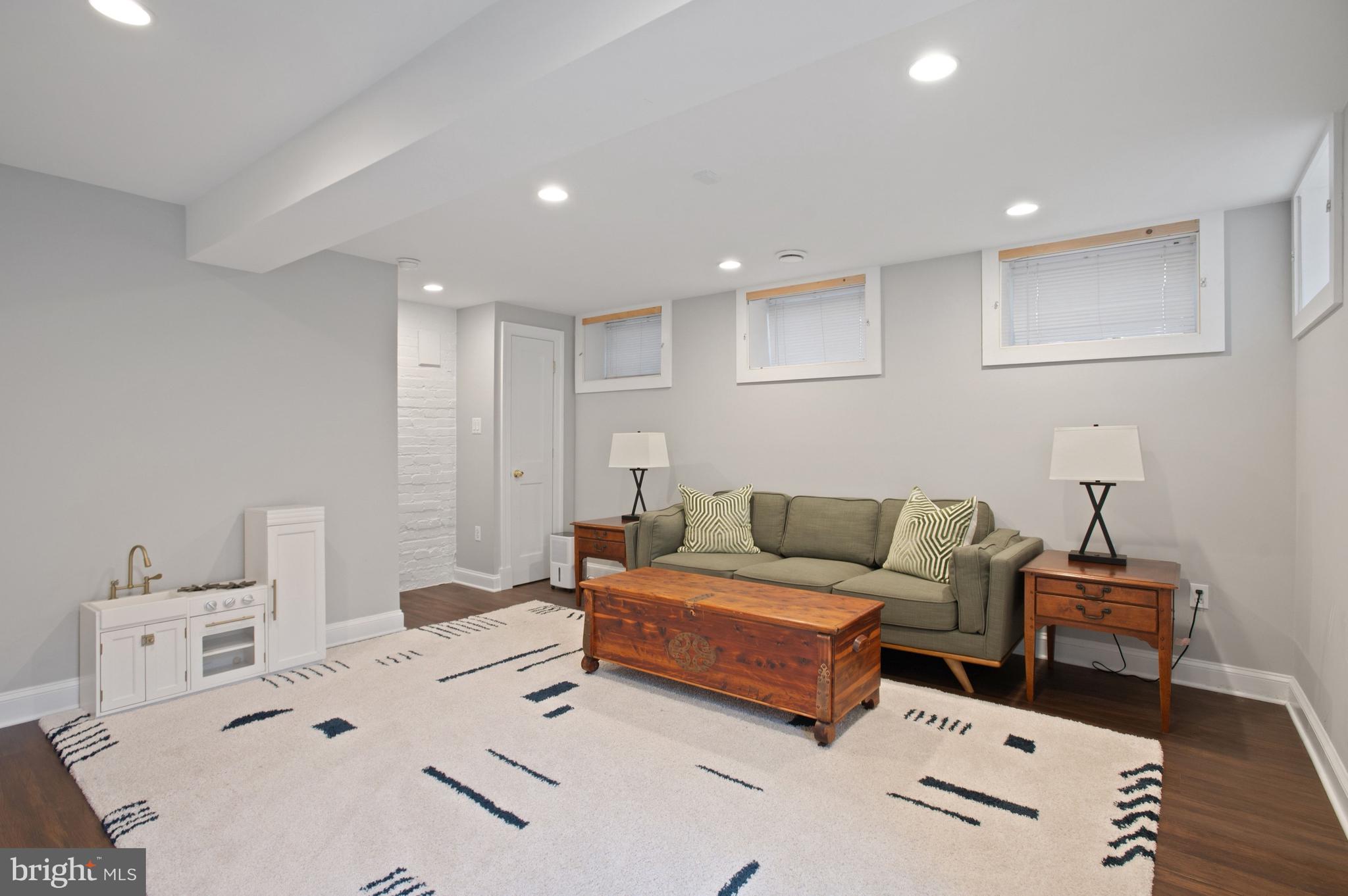 3500 T Street Northwest Washington, DC 20007 - Photo 16 of 22