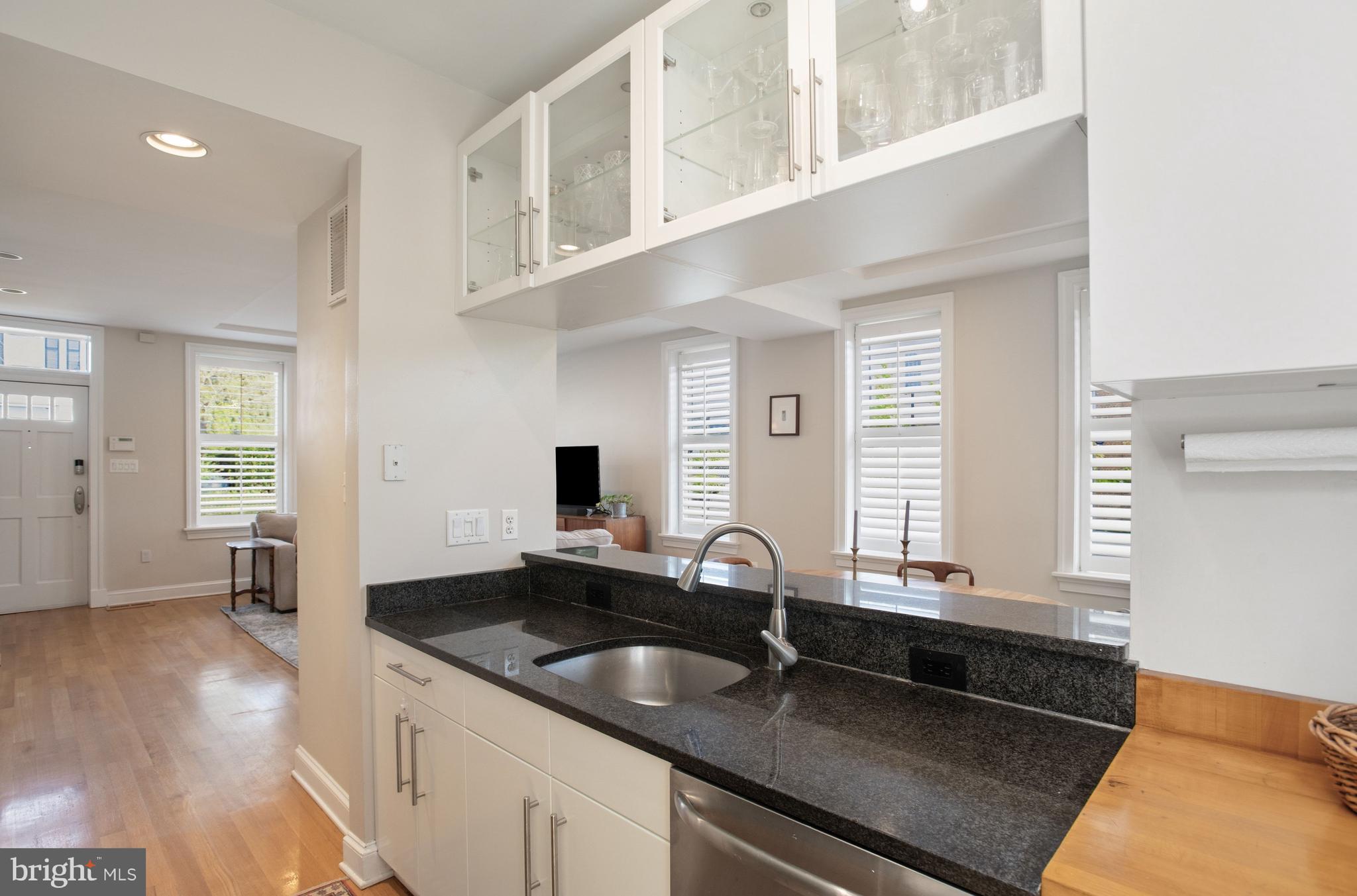 3500 T Street Northwest Washington, DC 20007 - Photo 7 of 22