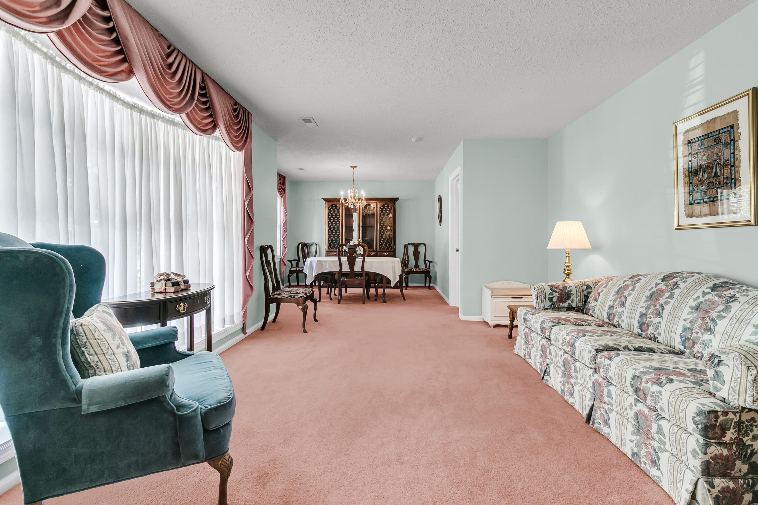 1016 Wheeler Drive Hanahan, SC 29410 - Photo 11 of 44 living room