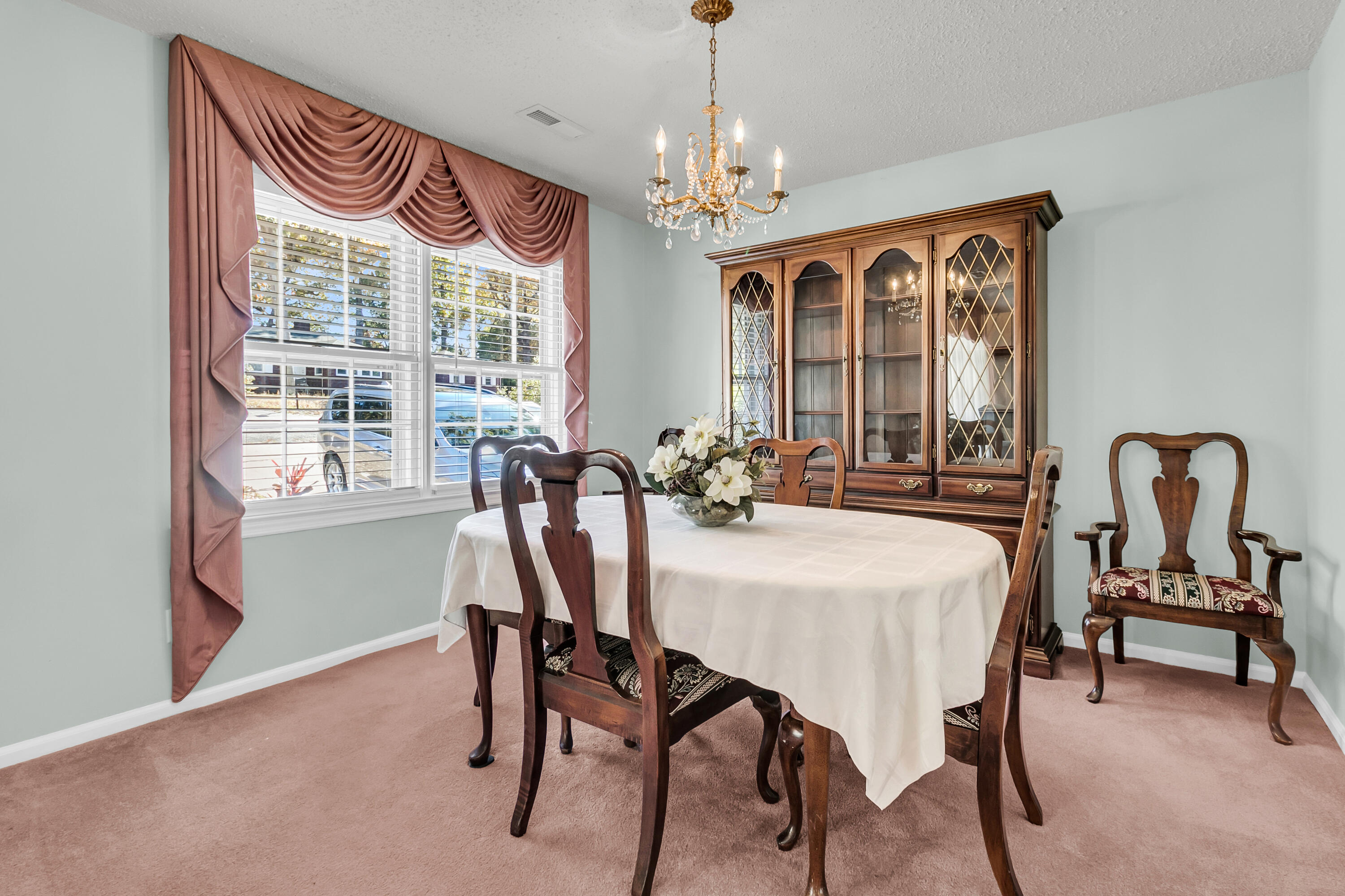 1016 Wheeler Drive Hanahan, SC 29410 - Photo 14 of 44 dining room