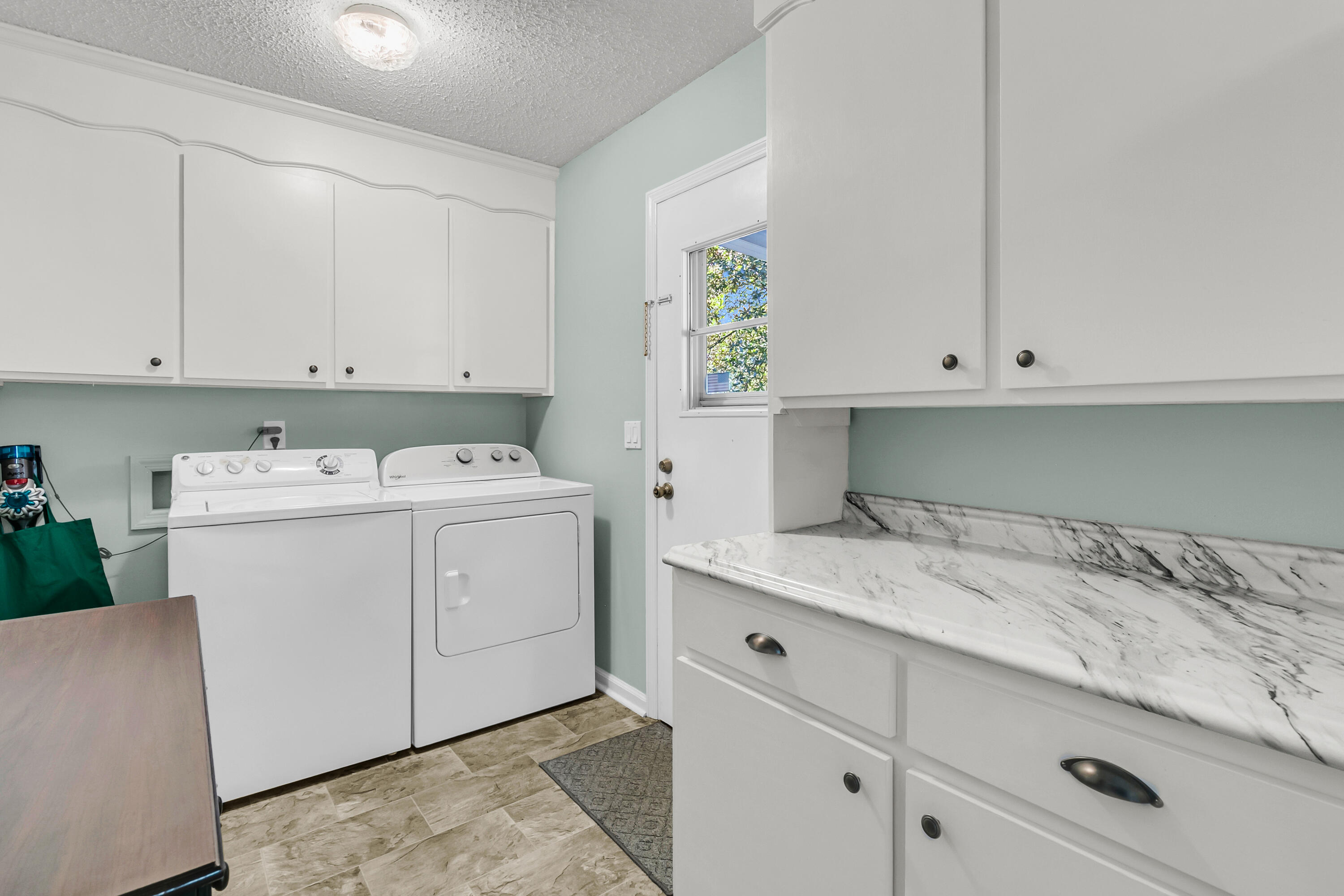 1016 Wheeler Drive Hanahan, SC 29410 - Photo 23 of 41 laundry