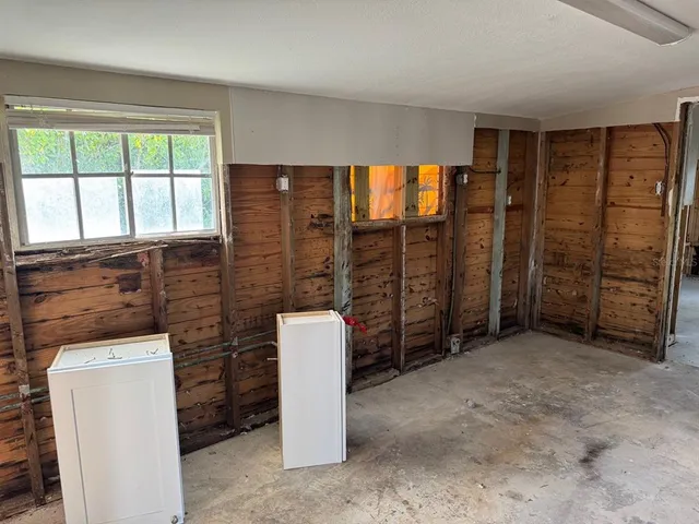 a view of a storage & utility room