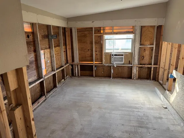 $179,900 | 1021 Canal Street, Ruskin, FL 33570