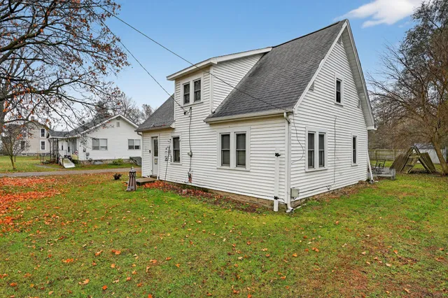 $104,500 | 8478 East Michigan Avenue, Galesburg, MI 49053
