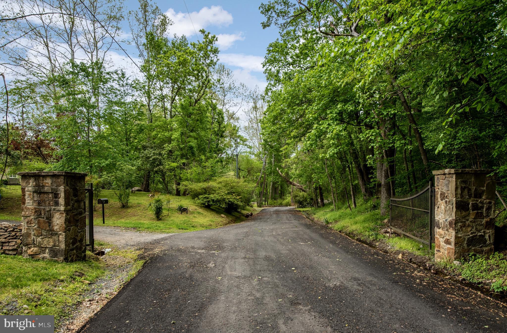 23027 Kirk Branch Road Middleburg, VA 20117 - Photo 48 of 112 entrance to the home