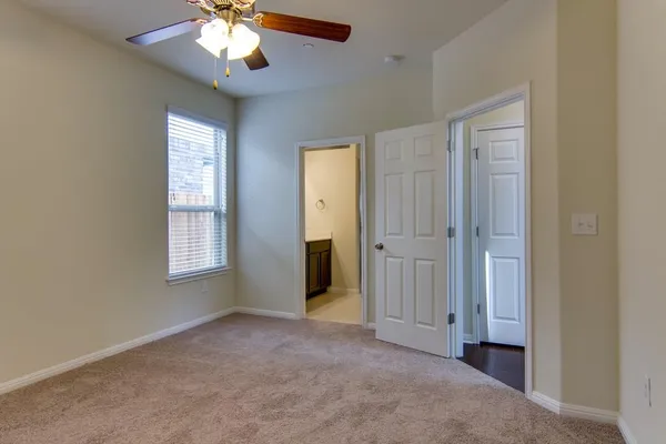 $2,095 | 3240 East Whitestone Boulevard, Unit 96, Cedar Park, TX 78613