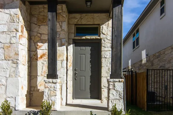 $2,095 | 3240 East Whitestone Boulevard, Unit 96, Cedar Park, TX 78613