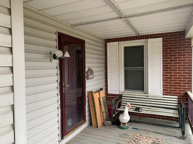 606 New Castle Road Butler, PA 16001 - Photo 12 of 21 Gallery Image 12