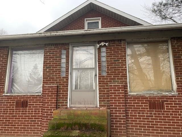 606 New Castle Road Butler, PA 16001 - Photo 3 of 21 Gallery Image 3
