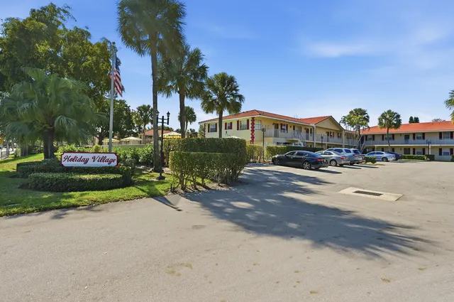$2,000 | 3648 North University Drive, Unit BUILDING 3, Coral Springs, FL 33065