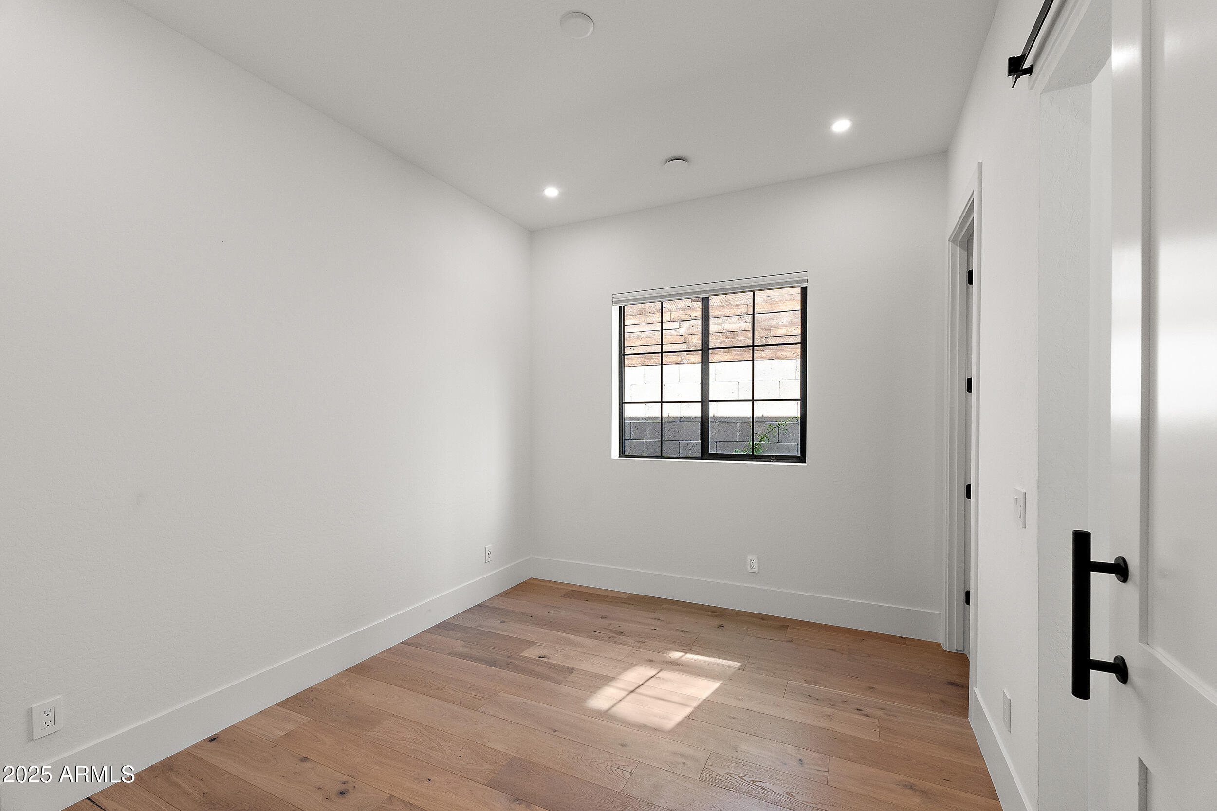 1013 West Ardmore Road Phoenix, AZ 85041 - Photo 35 of 61 k-1