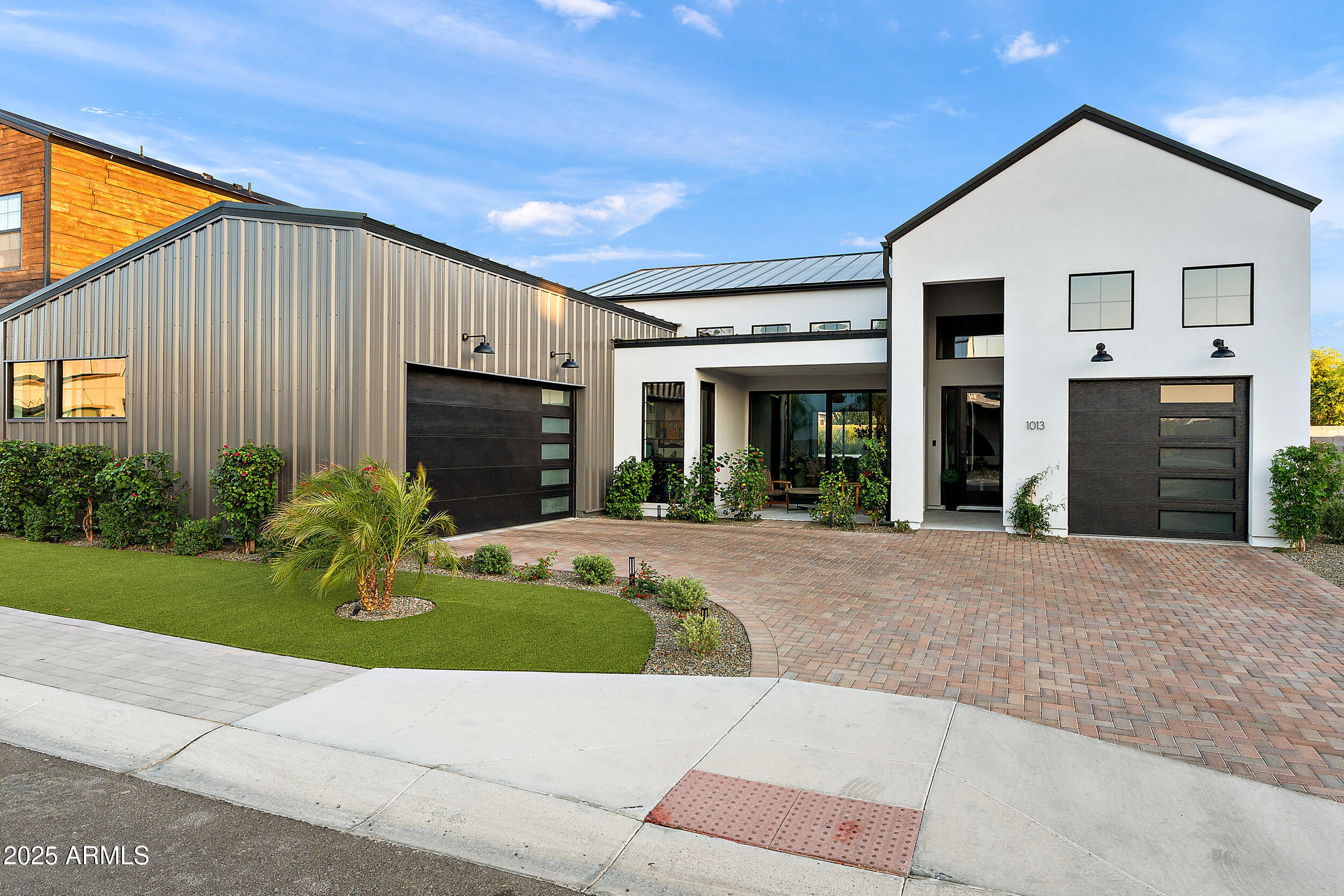 1013 West Ardmore Road Phoenix, AZ 85041 - Photo 4 of 61 j-3