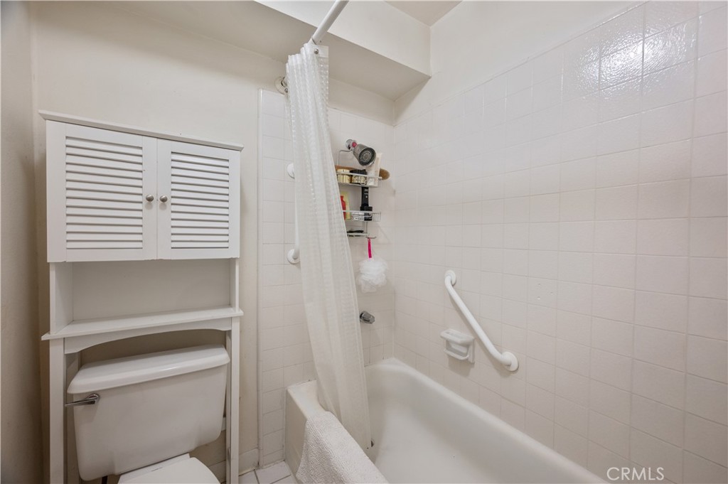 565 Esplanade, Unit 202 Redondo Beach, CA 90277 - Photo 17 of 30